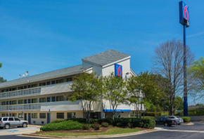  Motel 6-Tucker, GA - Atlanta Northeast  Такер